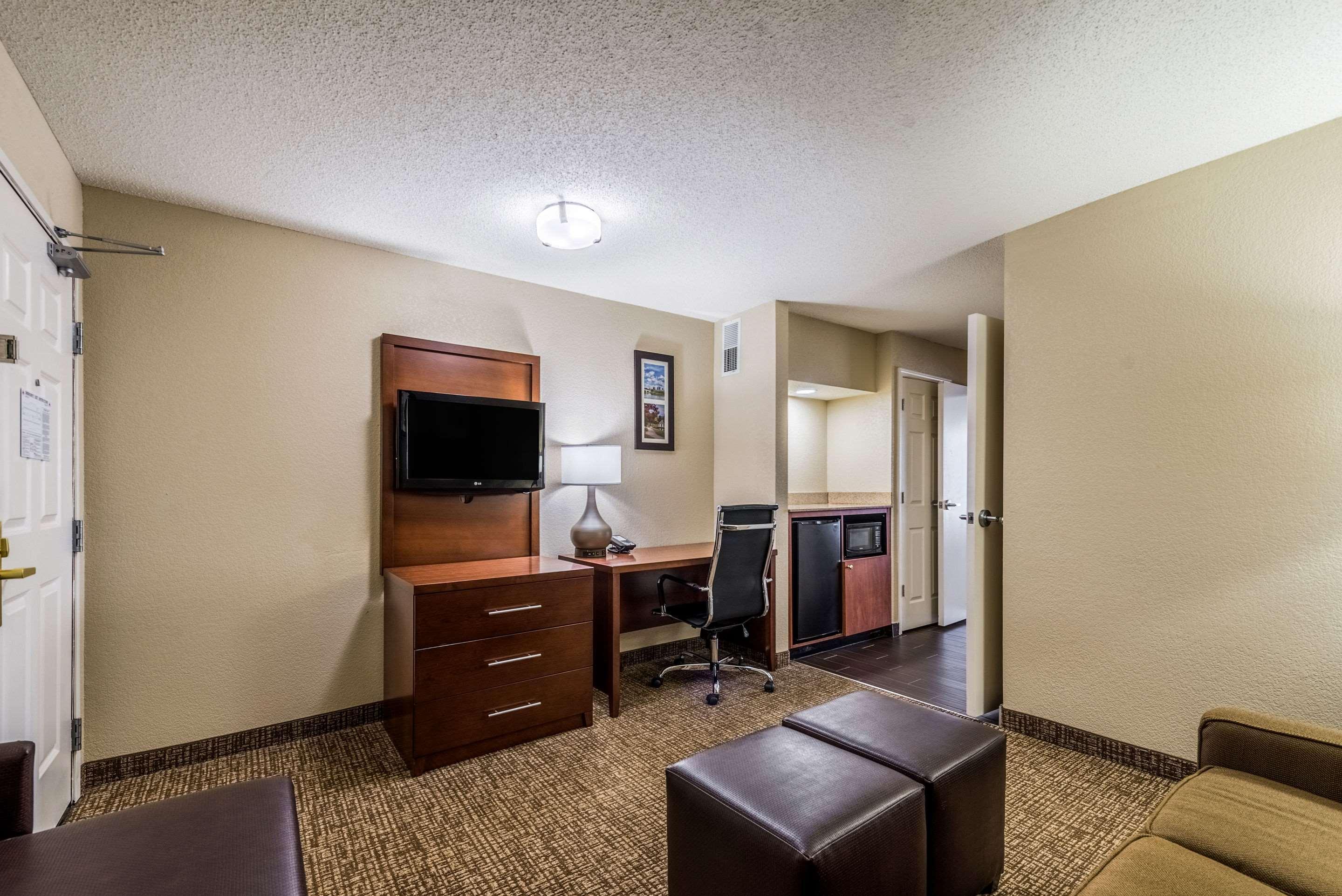 Comfort Inn & Suites Dayton North Εξωτερικό φωτογραφία