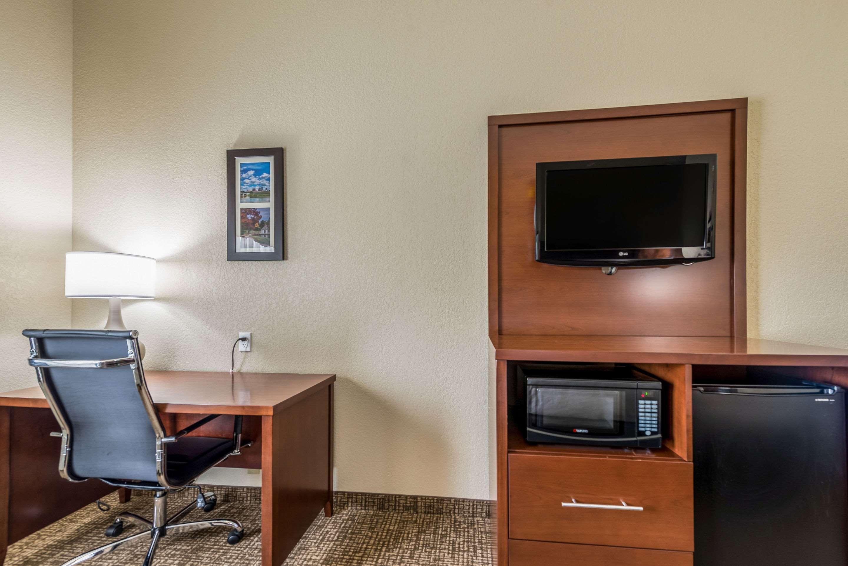 Comfort Inn & Suites Dayton North Εξωτερικό φωτογραφία